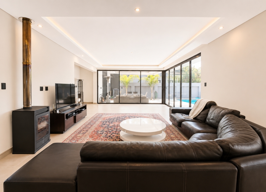 5 Bedroom Property for Sale in The Islands Estates North West